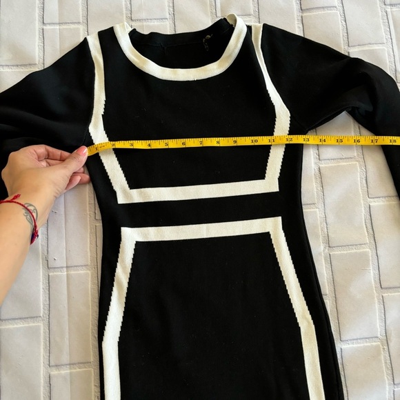Black and white color block long sleeve sweater dress Size S/M - Picture 7 of 8